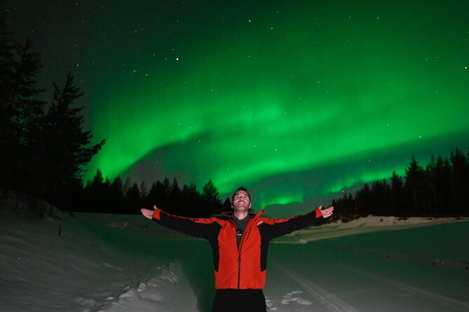 Rovaniemi: Guaranteed Northern Lights - Small Group & Photography - DSLR Northern Lights photography, included, and handled for you