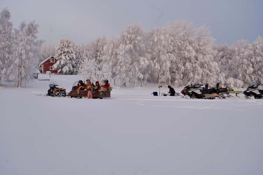 Rovaniemi: Ice Fishing and Snowmobile Tour with Snacks - 5 Hours on Snow and Ice: What the Flow Feels Like
