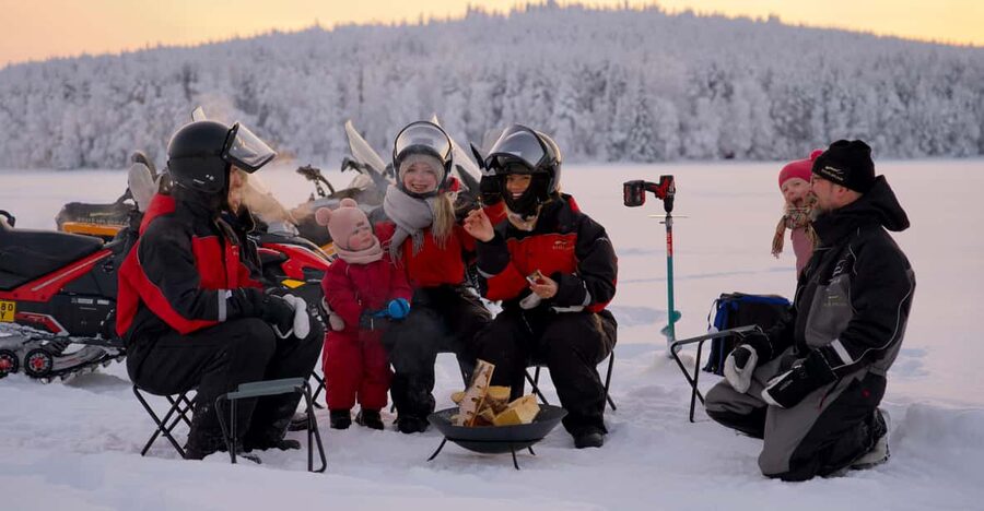 Rovaniemi: Ice Fishing and Snowmobile Tour with Snacks - Language and Guide Style: Clear Instructions Matter