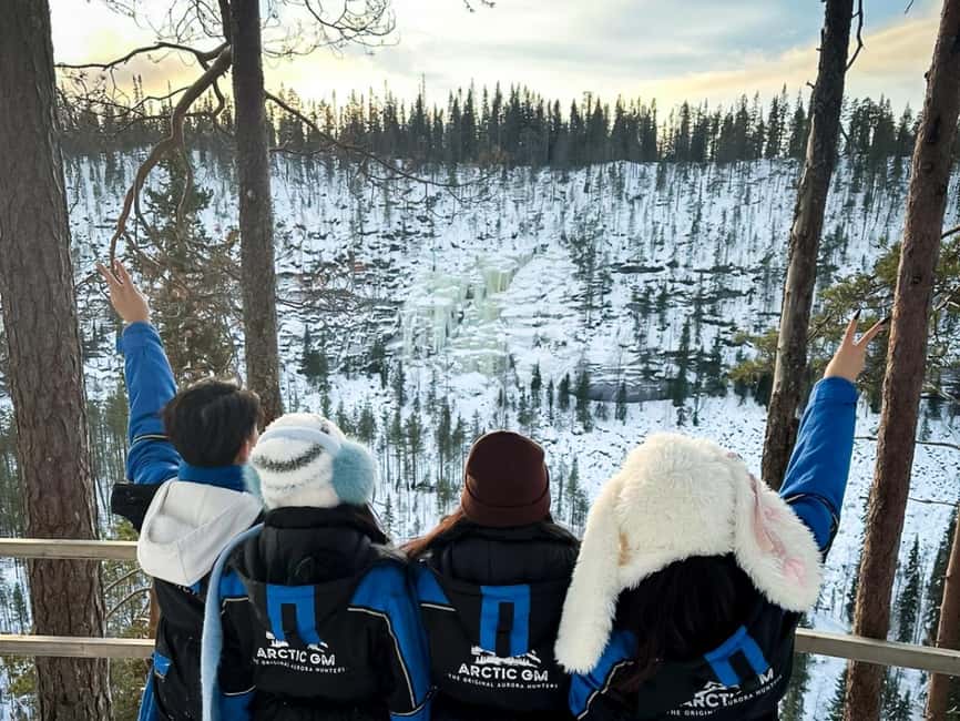 Rovaniemi: Korouoma Canyon Frozen Waterfalls Hike & BBQ - Thermal overalls and small group size, the comfort advantage in winter
