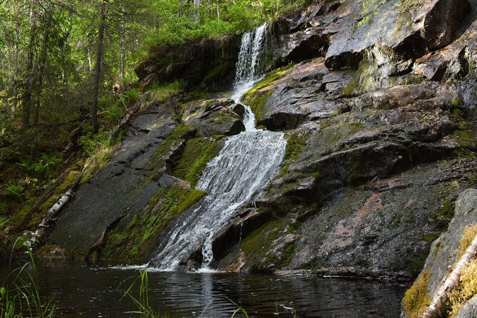 Rovaniemi Korouoma Canyon Hike and Barbecue Experience - What you should wear and how to handle winter conditions