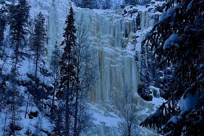 Rovaniemi: Korouoma Frozen Waterfalls Hike with Hot BBQ Lunch - Winter clothing included: what to wear even when the tour supplies gear
