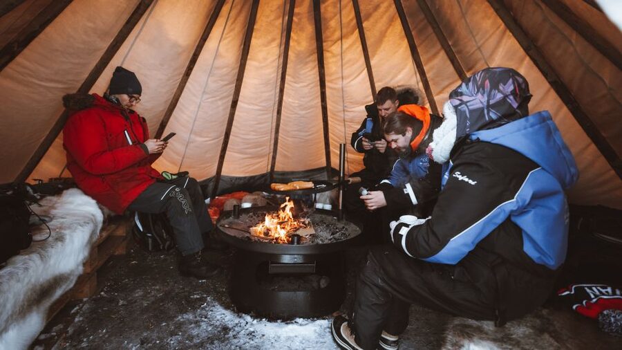 Rovaniemi: Lapland Ski Trekking Safari - Back-country skis with skins: the tech that helps beginners