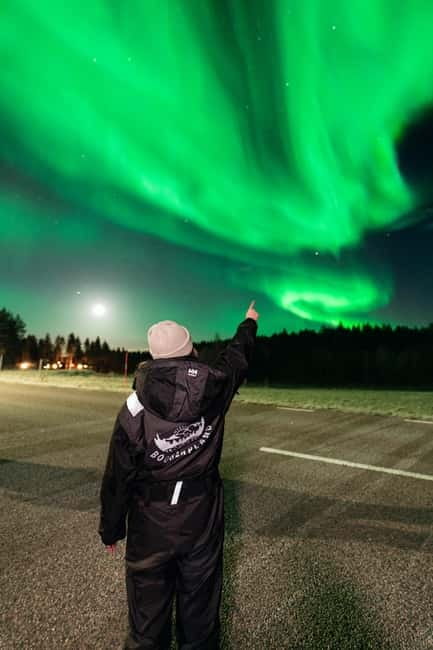 Rovaniemi: Northern Lights Group Tour with Guaranteed View - What the photo help actually changes for your results
