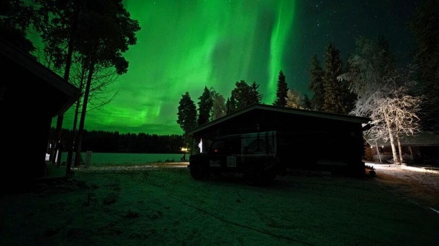 Rovaniemi: Northern Lights Hunting in Lappish old cottage - Open fire BBQ under the stars: what you do while you wait