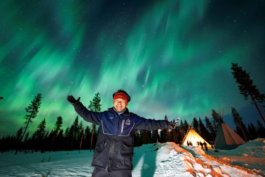 Rovaniemi: Northern Lights Photo Tour | Money-Back Guarantee - Meet at Maakuntakatu, no pickup, and why that matters at night