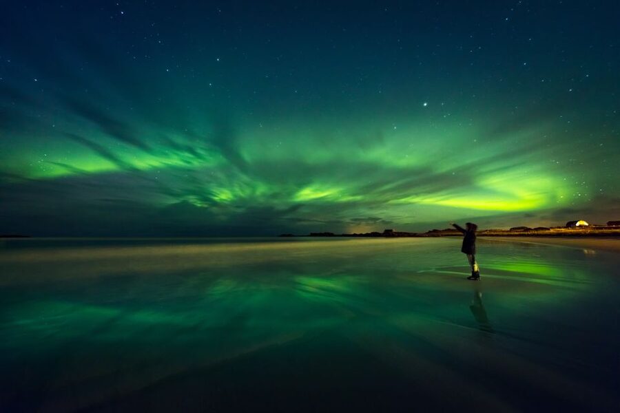 Rovaniemi: Northern Lights Sledge Ride - Northern Lights Hunting by Snowmobile: How the Search Works