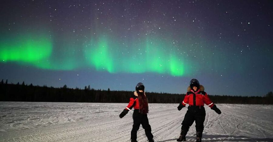Rovaniemi: Northern Lights Sleigh Ride - Frozen Lake Viewing: Darker Air and Better Odds
