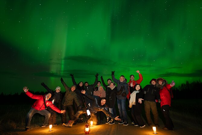 Rovaniemi: Northern Lights Small Group Money-Back Guarantee - Pickup to midnight plus: how the 8 hours usually unfold