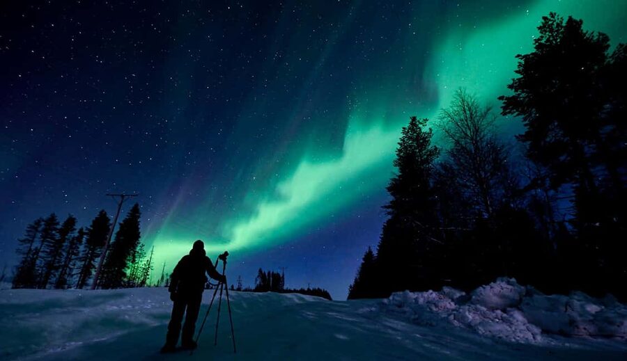 Rovaniemi: Northern Lights Tour - 100% Money Back Guarantee - Rovaniemi in the dark: what that photo stop and sightseeing adds