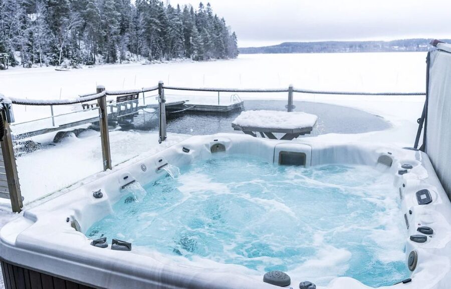 Rovaniemi: Northern Lights Trip with Arctic Sauna & Jacuzzi - Northern Lights: what you can control, what you cannot