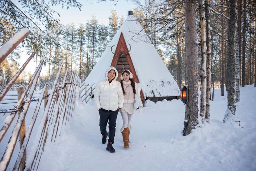 Rovaniemi: Private Photoshoot Experience in Lapland - Photo results: 30 to 40 edited images, and what you can plan around