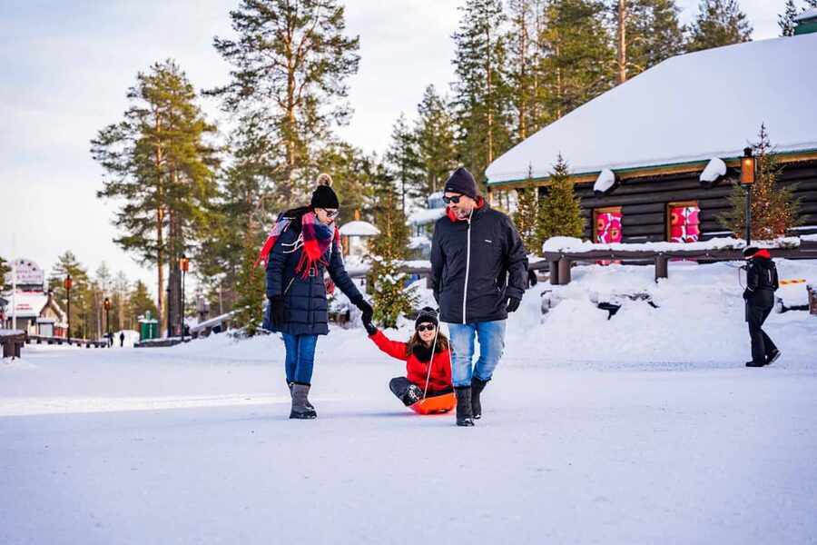 Rovaniemi: Private Pro Photoshoot in Santa Claus Village - After the Shoot: Santa Time, Souvenirs, and Not Rushing Back