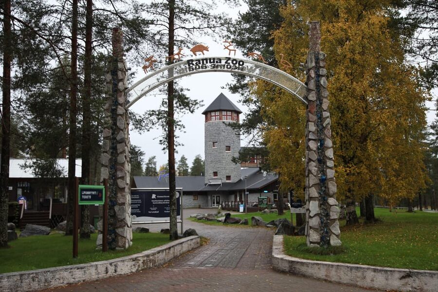 Rovaniemi: Ranua’s Wildlife Park Ticket with Transportation - Your Arrival at Ranua Wildlife Park: Photo Stop and First Views