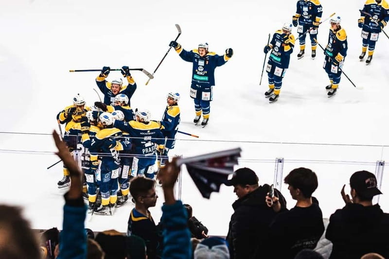 Rovaniemi: RoKi Hockey Ice Hockey Tickets - The Match Experience: Music, Atmosphere, and Real Hockey Intensity