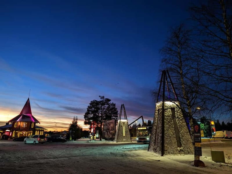 Rovaniemi:Santa Claus Village Guided Tour with Santa's gift - Key Things You’ll Notice on This Tour