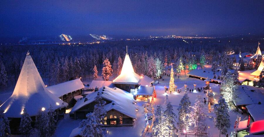 Rovaniemi: Santa Claus Village Visit with Hotel Pickup - Warm Gear, Cash, and a Common Winter Mistake
