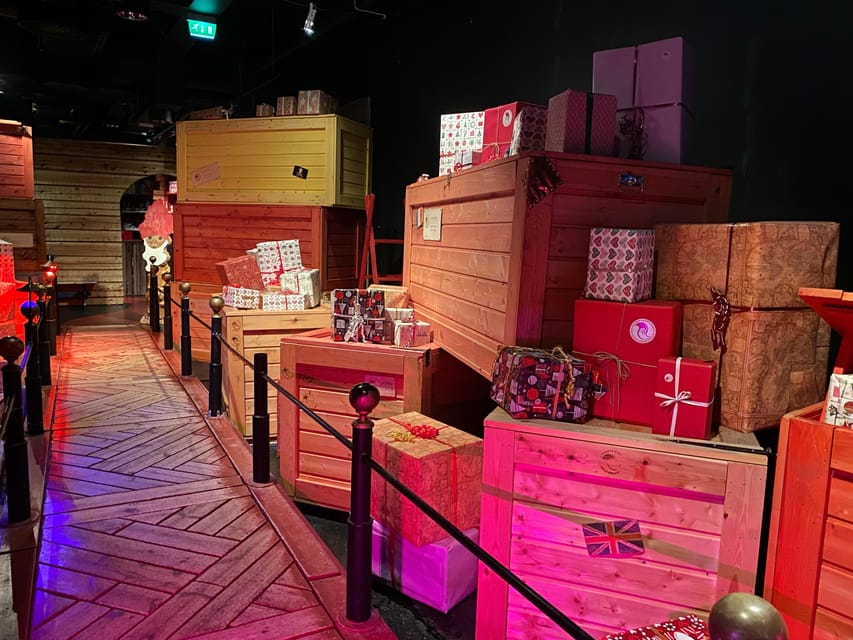 Rovaniemi: Santa Claus Village w/ Husky & Reindeer Sled Ride - Morning Pickup and a Guided Route You Don’t Have to Sweat