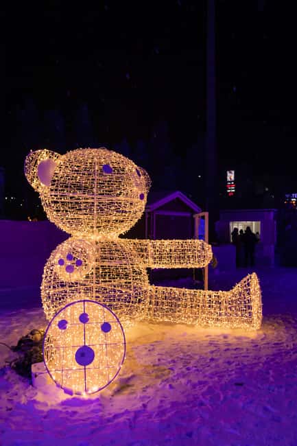 Rovaniemi: SnowGlow Winterpark Entry Ticket - Evening flow: thousands of lights and why timing matters