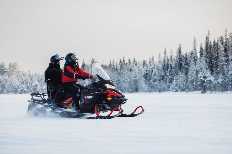 Rovaniemi: Snowmobile Safari in the Arctic Circle - Getting To The Arctic Circle Snowmobile Park: Santa Claus Village vs Downtown