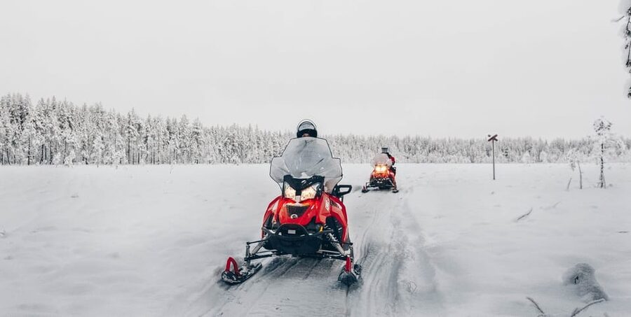 Rovaniemi: Snowmobile Safari into the Wilderness - The pre-ride lesson: how you go from nervous to in control