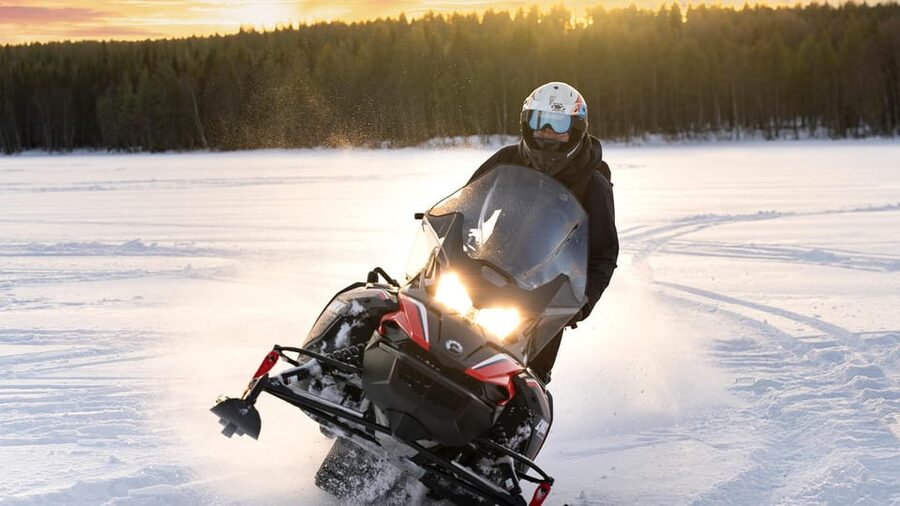 Rovaniemi: Snowmobile Safari, Reindeer & Husky Sleigh Ride - Rovaniemi in one morning: snowmobiles plus two Arctic animal rides