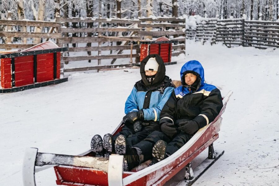 Rovaniemi: Snowmobile Safari, Reindeer & Husky Sleigh Ride - Warm drinks, cookies, and the stops that prevent the cold from taking over