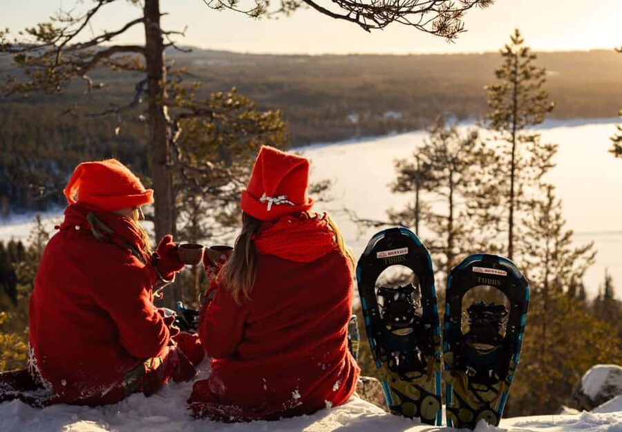 Rovaniemi: Snowshoe walk with Santa's cheerful Elf - Photo Time and the Elf Suite Rental: Worth It or Optional Fun?
