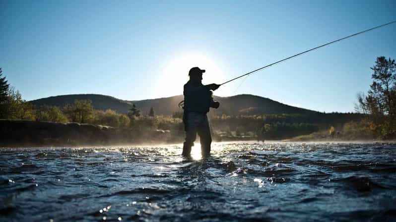 Rovaniemi: Summer & Autumn Fishing Tour in Lapland & BBQ - Reaching pristine water: what the location experience really feels like