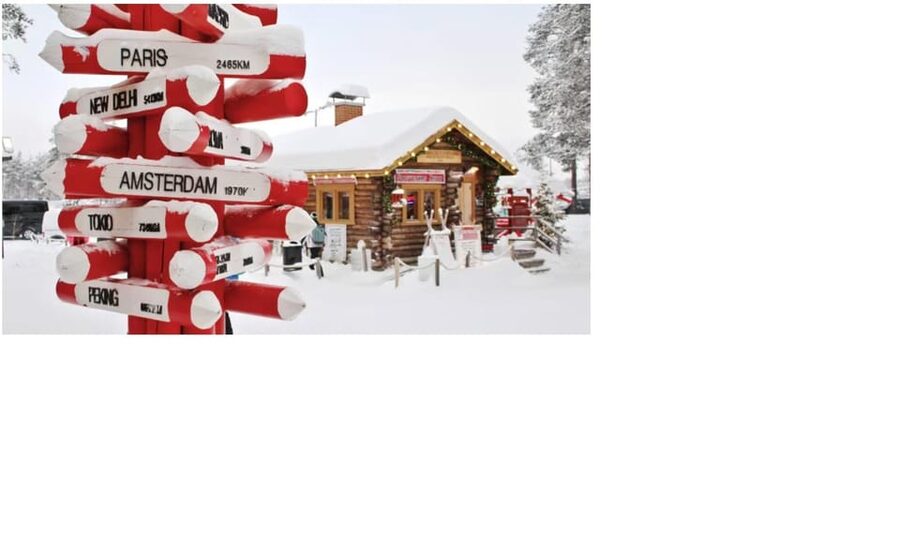 Rovaniemi: Tour to Santa Claus Village with Hotel pick up - Crossing the Arctic Circle line: fast photo, real bragging rights