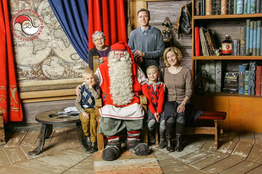 Rovaniemi: Tour to Santa Claus Village with Hotel Transfer - Santa’s Post Office: Real Letters, Cards, and Parcels From Lapland