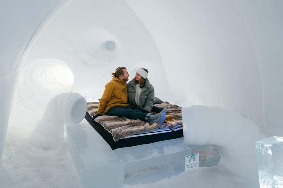 Rovaniemi: Visit Arctic Snow Hotel with Transfer - The guided tour: why the explanation is the real value