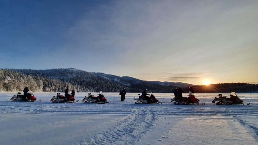 Ruka: Scenery Snowmobile Safari - Transfers from Ruka center: fewer logistics, more ride time