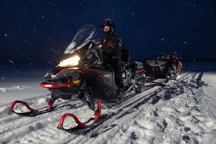 Ruka: Starlight sledging to search for Northern Lights - Ruka starlight sledging: what makes this Northern Lights outing special