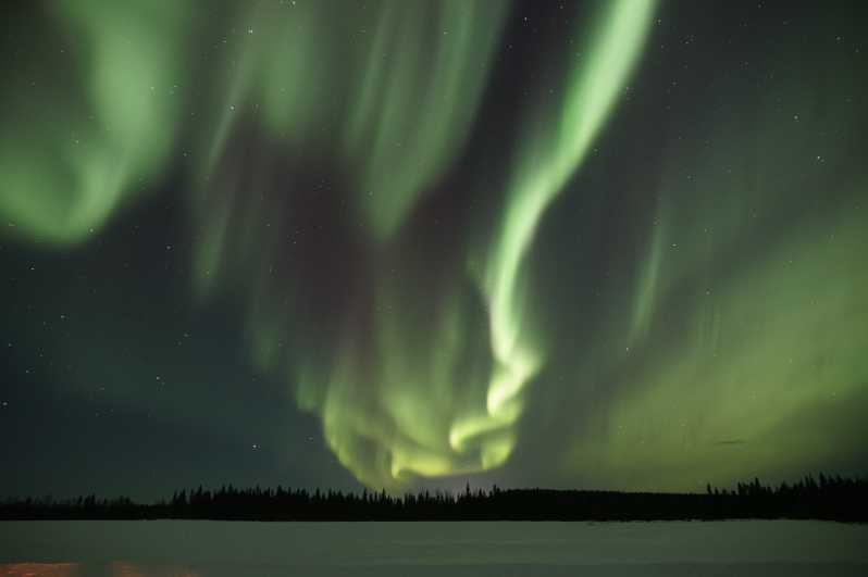 Saariselkä: Aurora Photo Tour by Car with Transfer & Drinks - Key things to know before you go