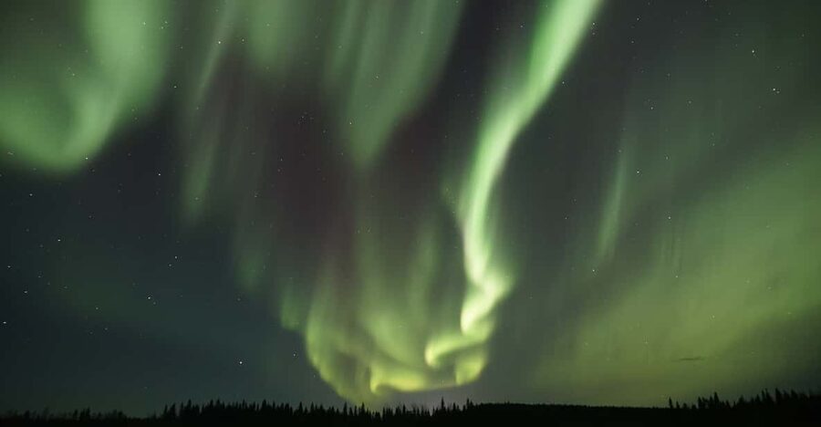 Saariselkä: Aurora Photo Tour by Car with Transfer & Drinks - Hotel Transfer and Warm Clothes: Comfort Is Part of the Strategy