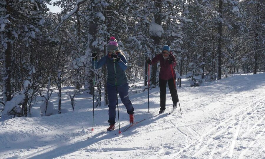Saariselkä: Cross-Country Ski Lesson - Classic vs Freestyle: Picking the Right Technique for Your Level