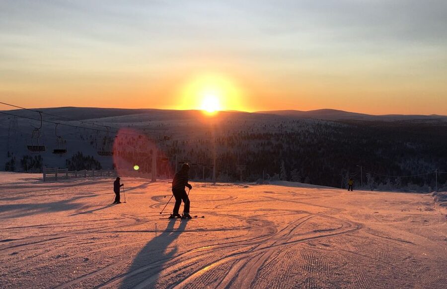 Saariselkä: Easy Ski Day Package - First steps on Lapland slopes, with real coaching time