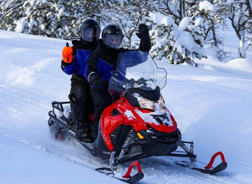 Saariselkä: Ice Fishing Safari by Snowmobile - Fishing technique and how your guide keeps it simple