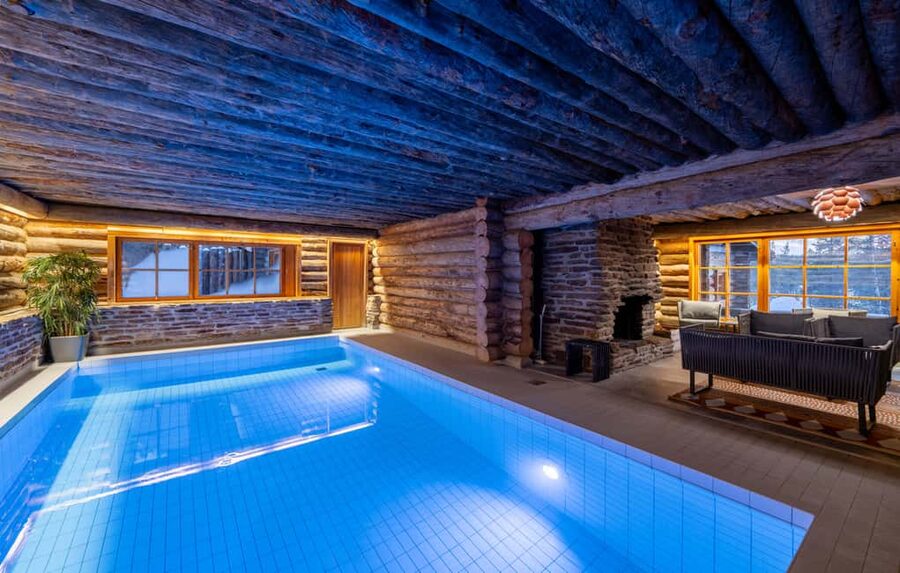 Saariselkä: Kuukkeli Saunaworld (Smoke Sauna) - The 2-hour flow: how sauna sessions and swimming time fit together