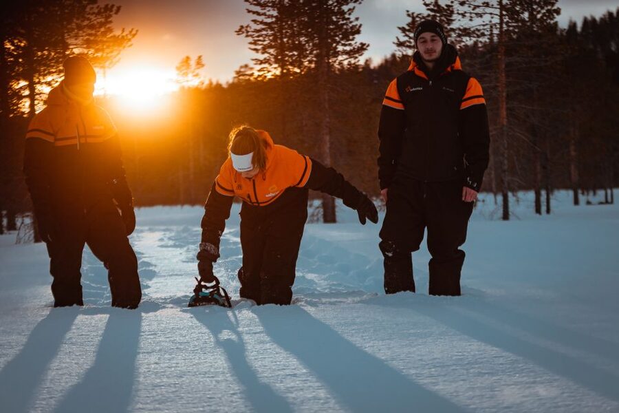 Saariselkä: Scenic Snowshoe Safari - Pickup, Warm Clothes, and Meeting Without Stress
