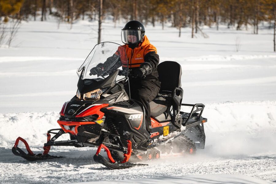 Saariselkä: Snowmobile Adventure for Adults - The ride itself, following the guide onto quieter tracks