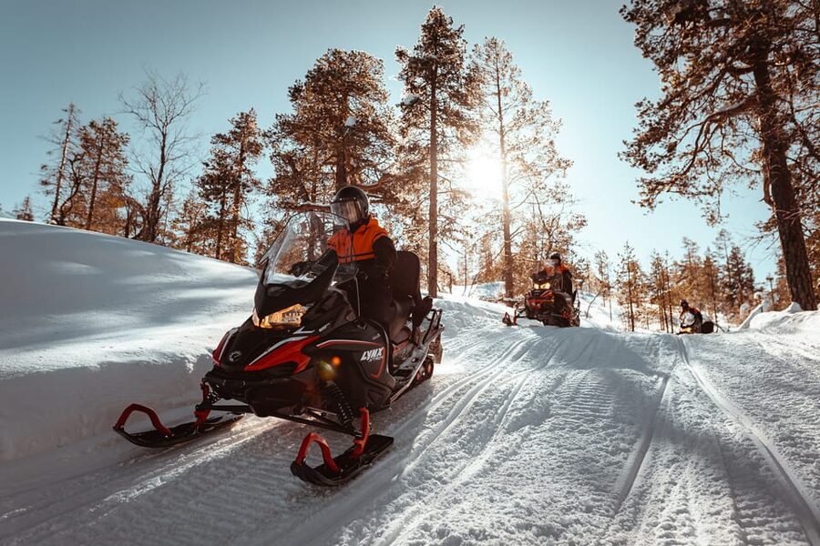 Saariselkä: Snowmobile Ride with Hot Drinks - Why This Snowmobile Safari Is Worth Your Winter Day