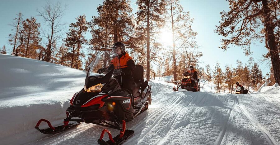 Saariselkä: Snowmobile Ride with Hot Drinks - Hotel Pickup to Warm Clothing: Getting Ready for -21°C