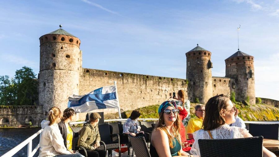 SIGHTSEEING CRUISE AROUND SAVONLINNA - A One-Hour Lake Loop Around Savonlinna’s Central Islands