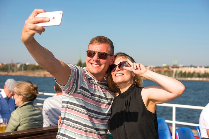 Sightseeing Cruise in Archipelago of Helsinki - Meeting the Royal Line Boat at Eteläesplanadi