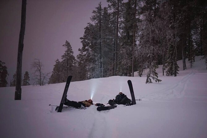 Ski Trekking under the Northern Lights - The 3.5-hour flow, from safety briefing to 90-120 minutes on skis