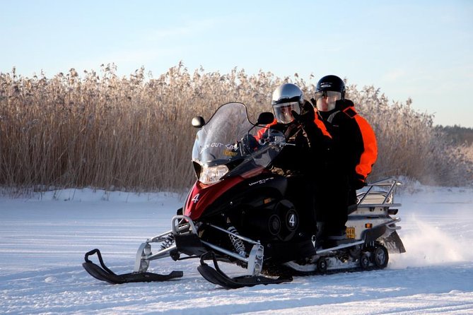 Snowmobile Safari in Helsinki Archipelago with Lunch - The 4-hour run: from Senate Square to the snowy base and back