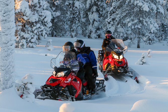 Snowmobiling Quick Spin - 2 h snowmobile experience in Rovaniemi - Practical tips so you stay warm and move fast at the start