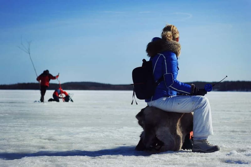 Snowshoe Trip for Ice Fishing in Saariselka - Ice fishing for first timers: what to do and how to stay sane in the cold